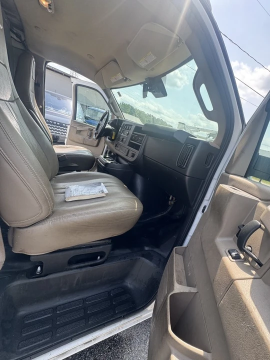 2020 Chevrolet Express - Image 5 of 21