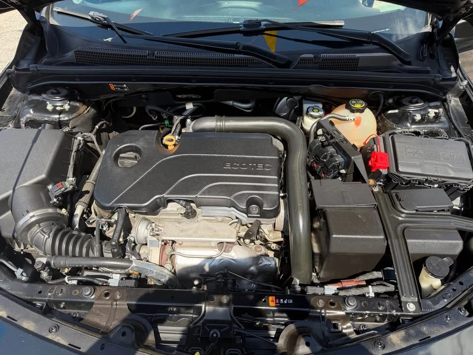 2020 Chevrolet Malibu - Image 16 of 17