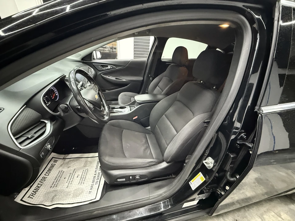 2020 Chevrolet Malibu - Image 12 of 21
