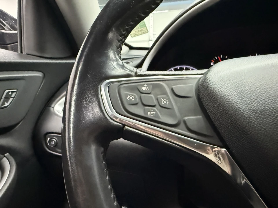 2020 Chevrolet Malibu - Image 17 of 21