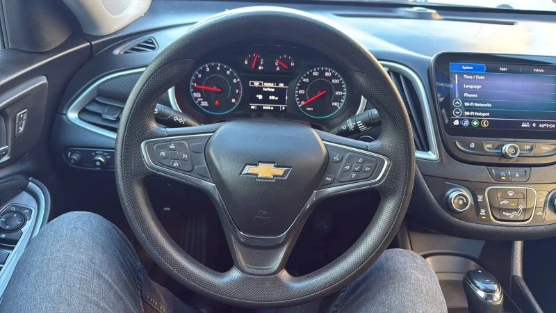 2020 Chevrolet Malibu - Image 10 of 12