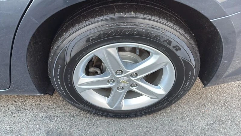2020 Chevrolet Malibu - Image 9 of 12