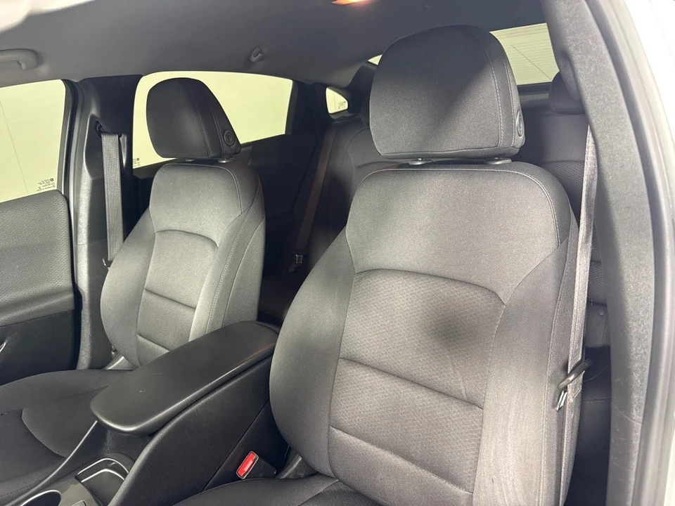 2020 Chevrolet Malibu - Image 13 of 21