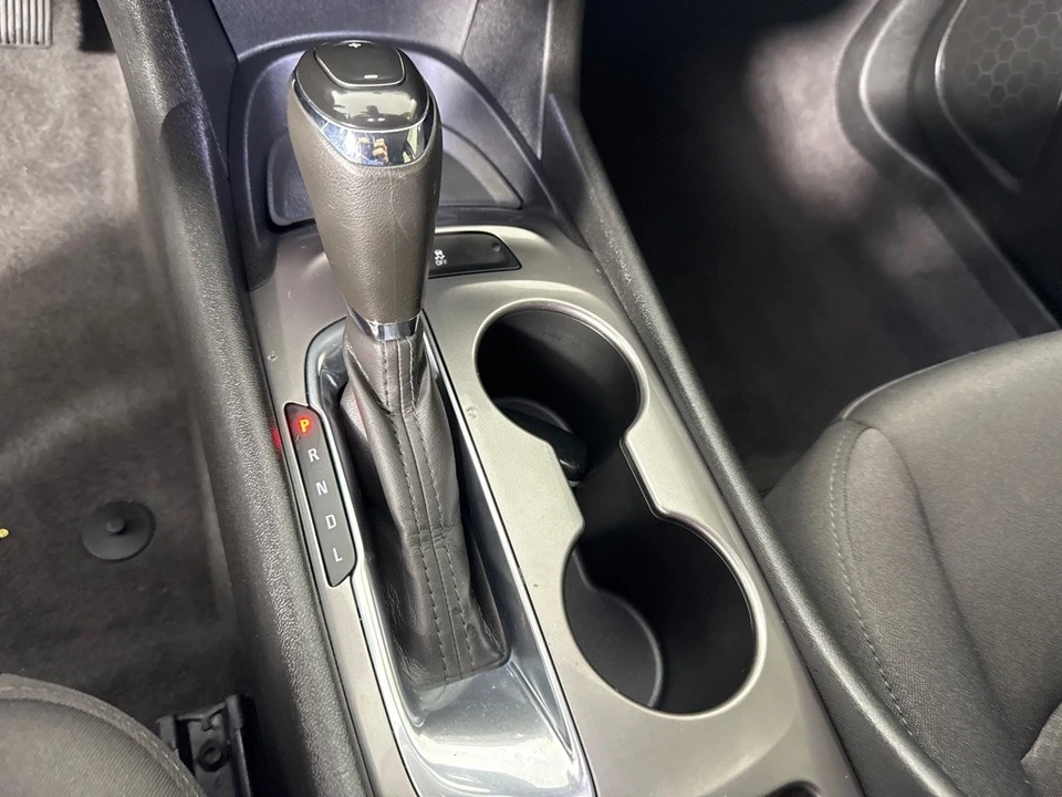 2020 Chevrolet Malibu - Image 18 of 21