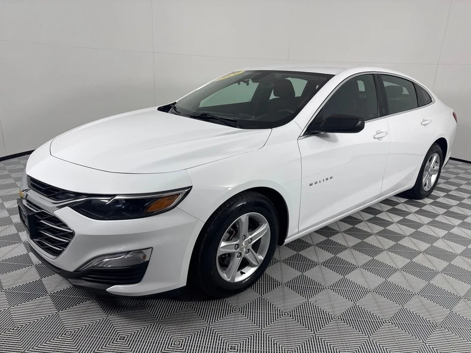 2020 Chevrolet Malibu - Image 9 of 12