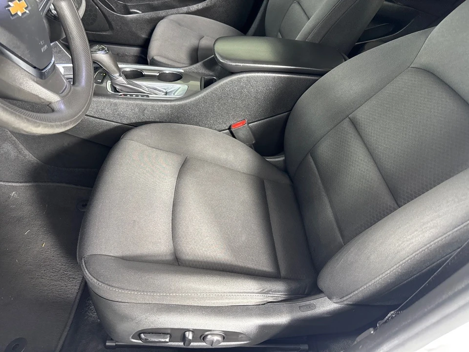 2020 Chevrolet Malibu - Image 11 of 12