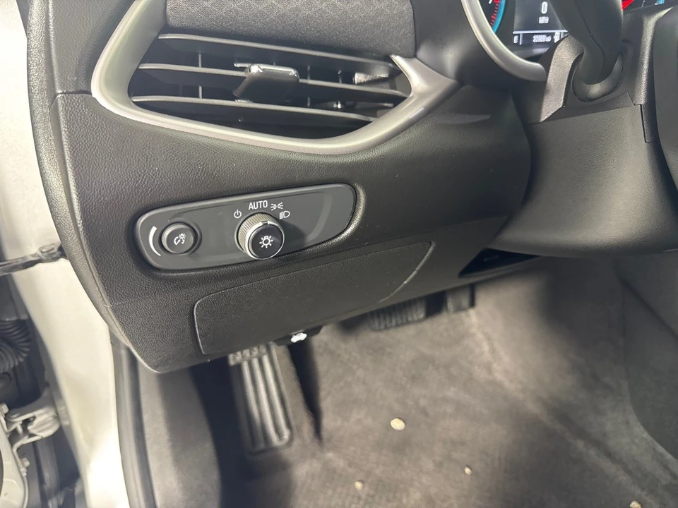 2020 Chevrolet Malibu - Image 12 of 12