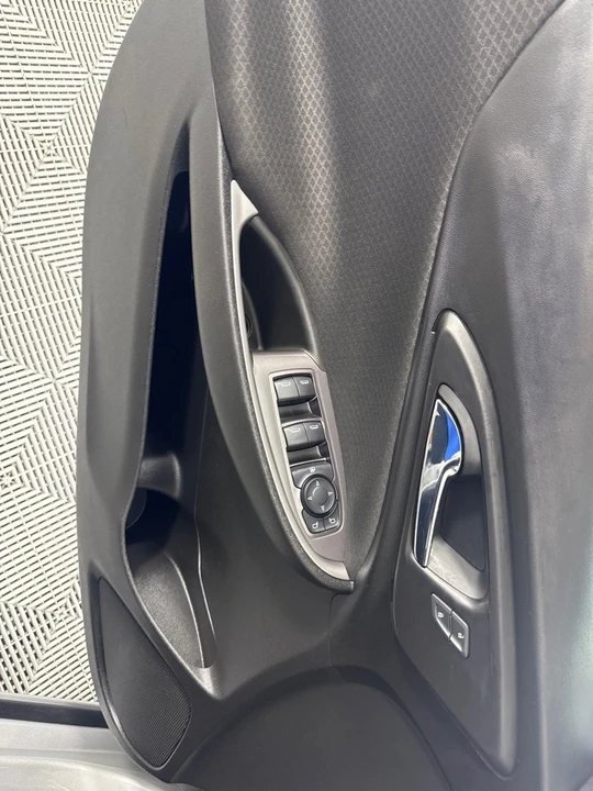 2020 Chevrolet Malibu - Image 9 of 12