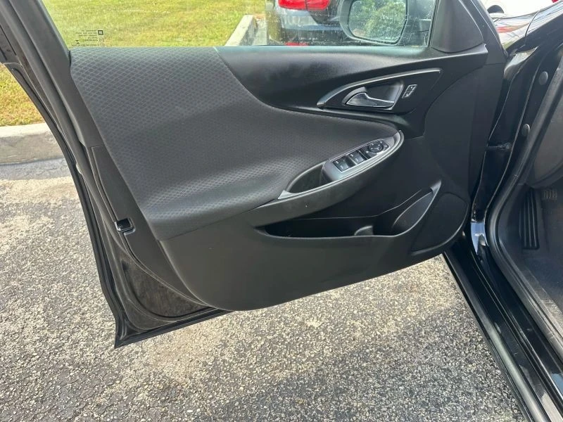 2020 Chevrolet Malibu - Image 9 of 12