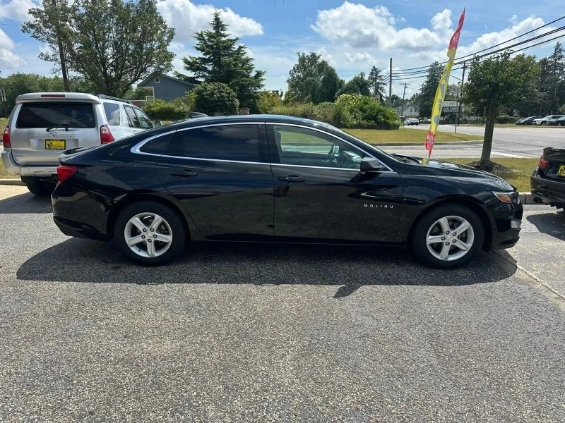 2020 Chevrolet Malibu - Image 8 of 12