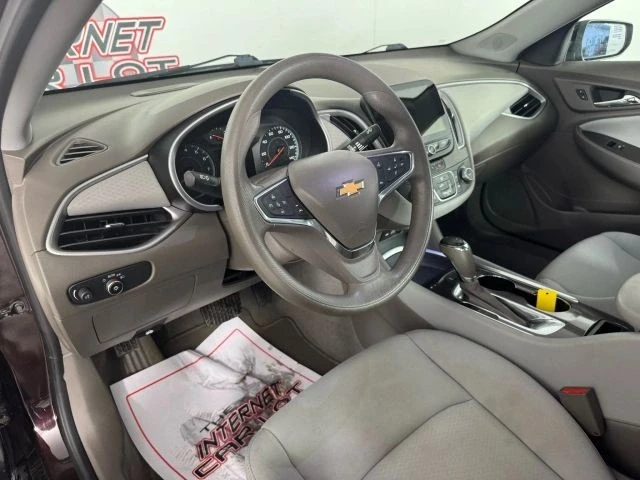 2020 Chevrolet Malibu - Image 10 of 12