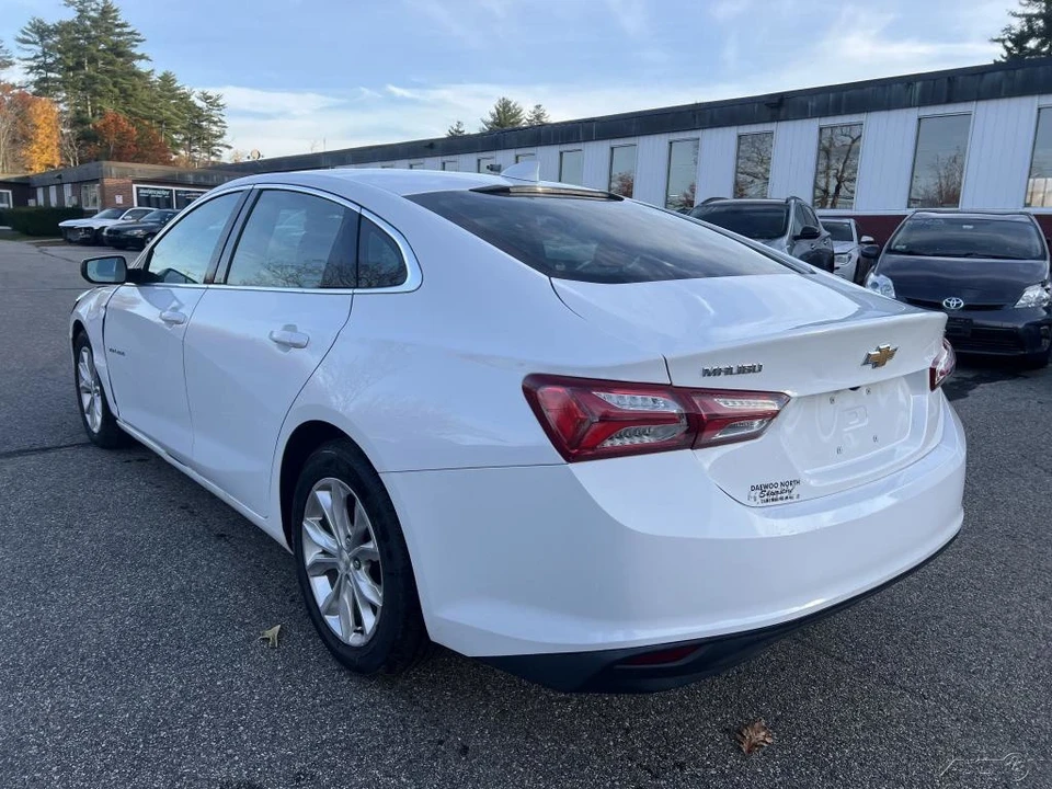 2020 Chevrolet Malibu - Image 10 of 12