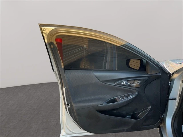 2020 Chevrolet Malibu - Image 11 of 21