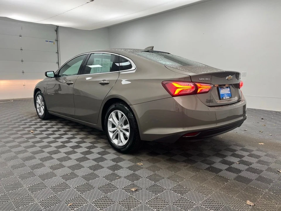 2020 Chevrolet Malibu - Image 8 of 12