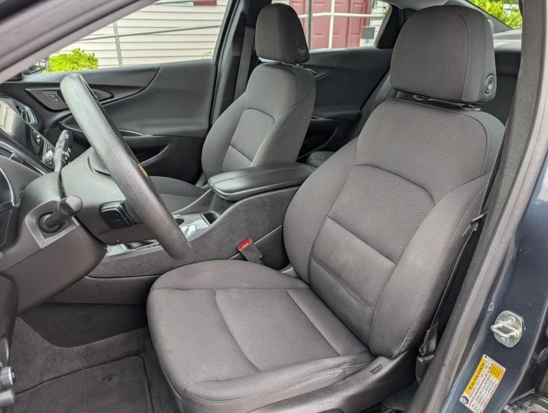 2020 Chevrolet Malibu - Image 9 of 12
