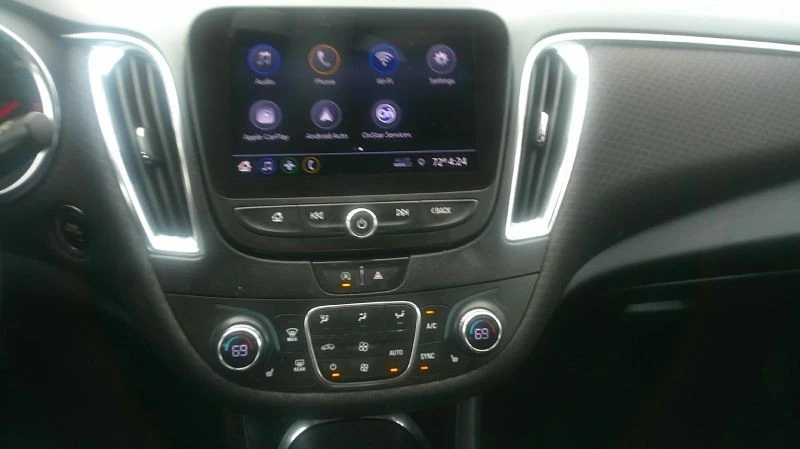 2020 Chevrolet Malibu - Image 8 of 12