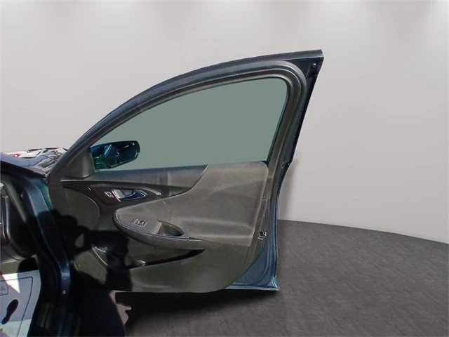 2020 Chevrolet Malibu - Image 16 of 21