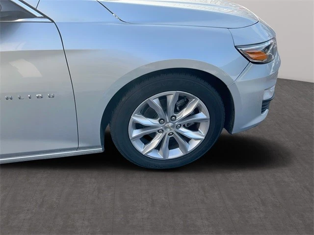 2020 Chevrolet Malibu - Image 10 of 21