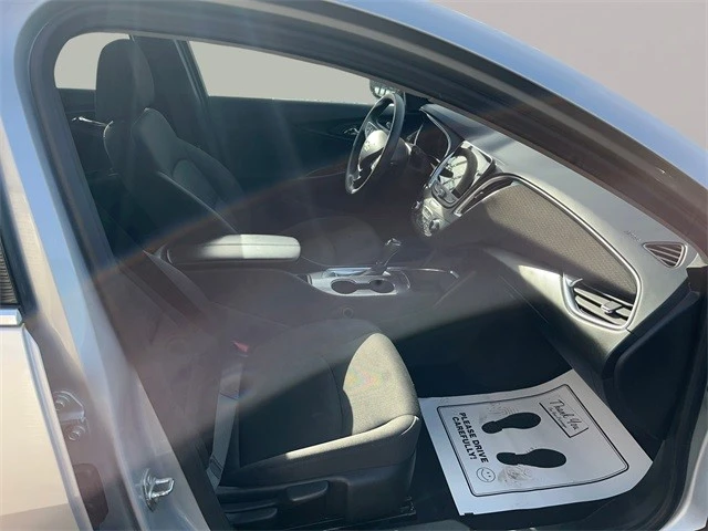 2020 Chevrolet Malibu - Image 17 of 21