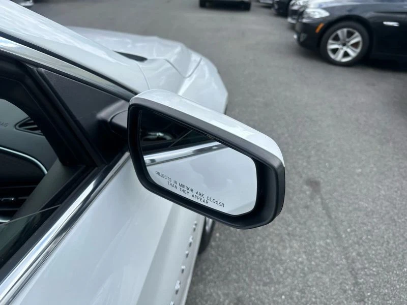 2020 Chevrolet Malibu - Image 9 of 12