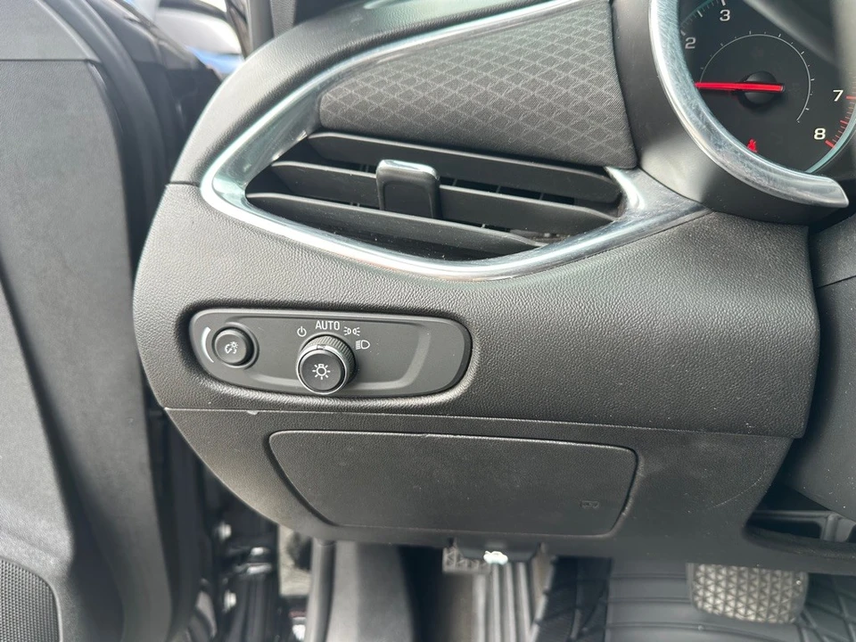2020 Chevrolet Malibu - Image 17 of 21