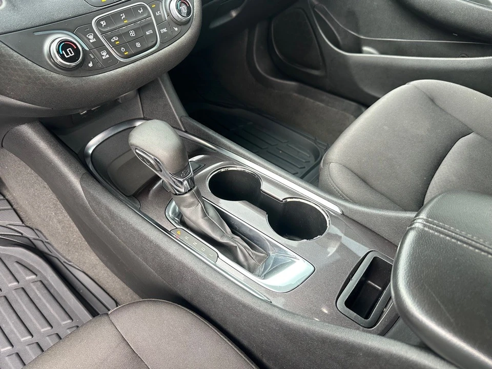 2020 Chevrolet Malibu - Image 20 of 21