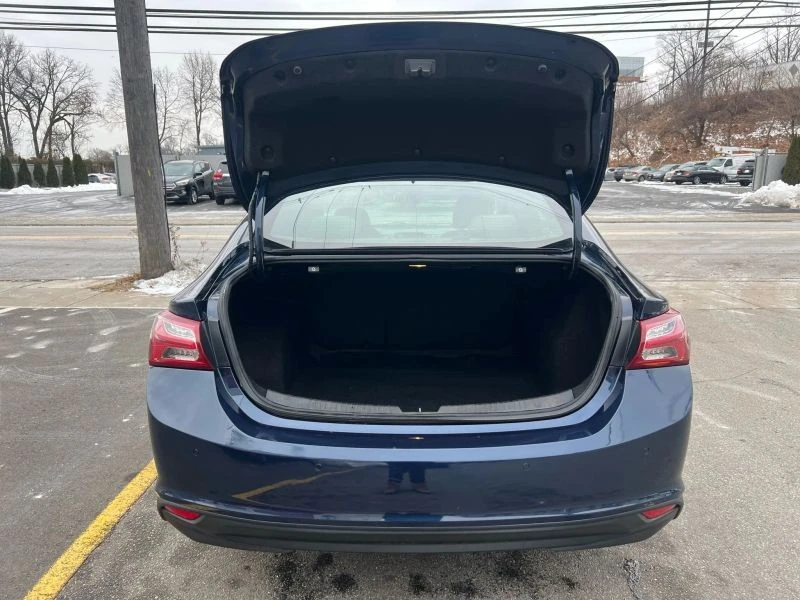 2020 Chevrolet Malibu - Image 9 of 12