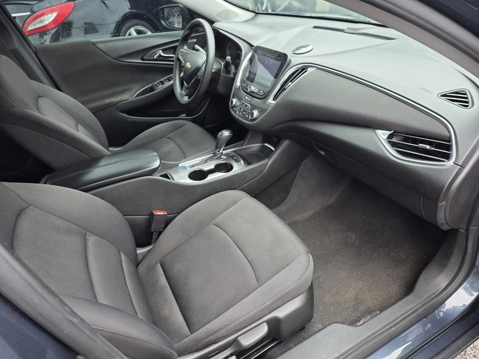 2020 Chevrolet Malibu - Image 10 of 14