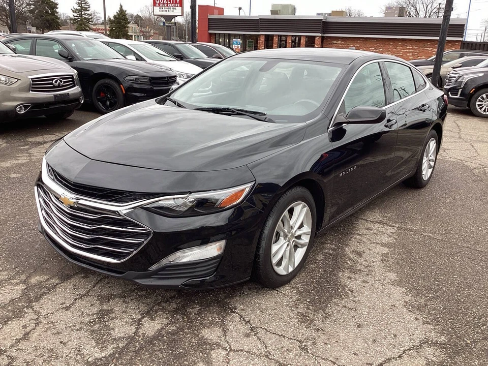 2020 Chevrolet Malibu - Image 14 of 21