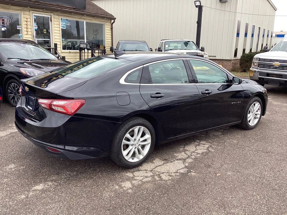 2020 Chevrolet Malibu - Image 10 of 21
