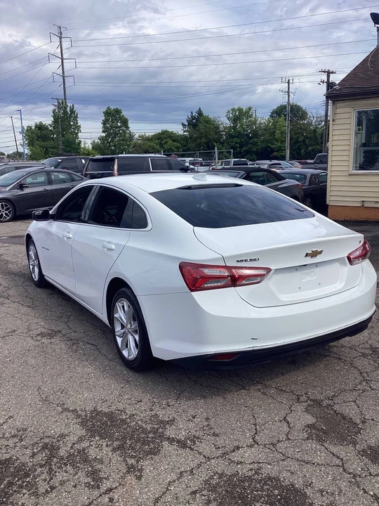 2020 Chevrolet Malibu - Image 10 of 21