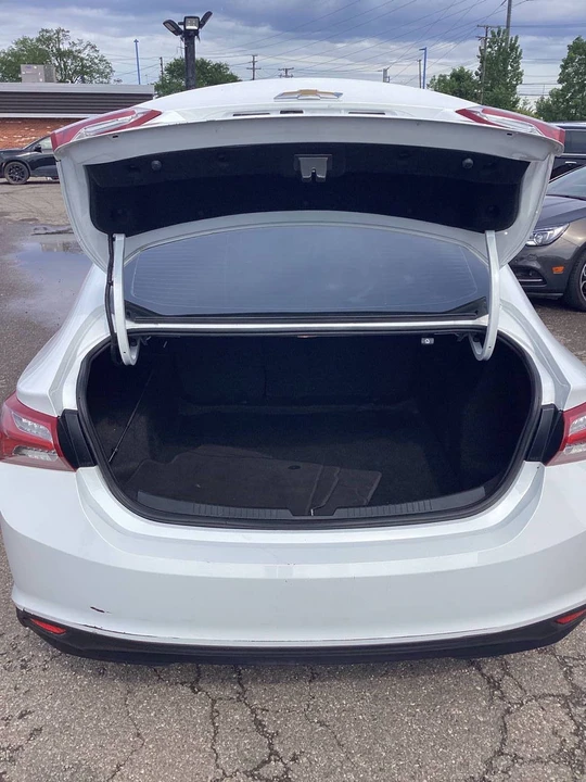 2020 Chevrolet Malibu - Image 13 of 21