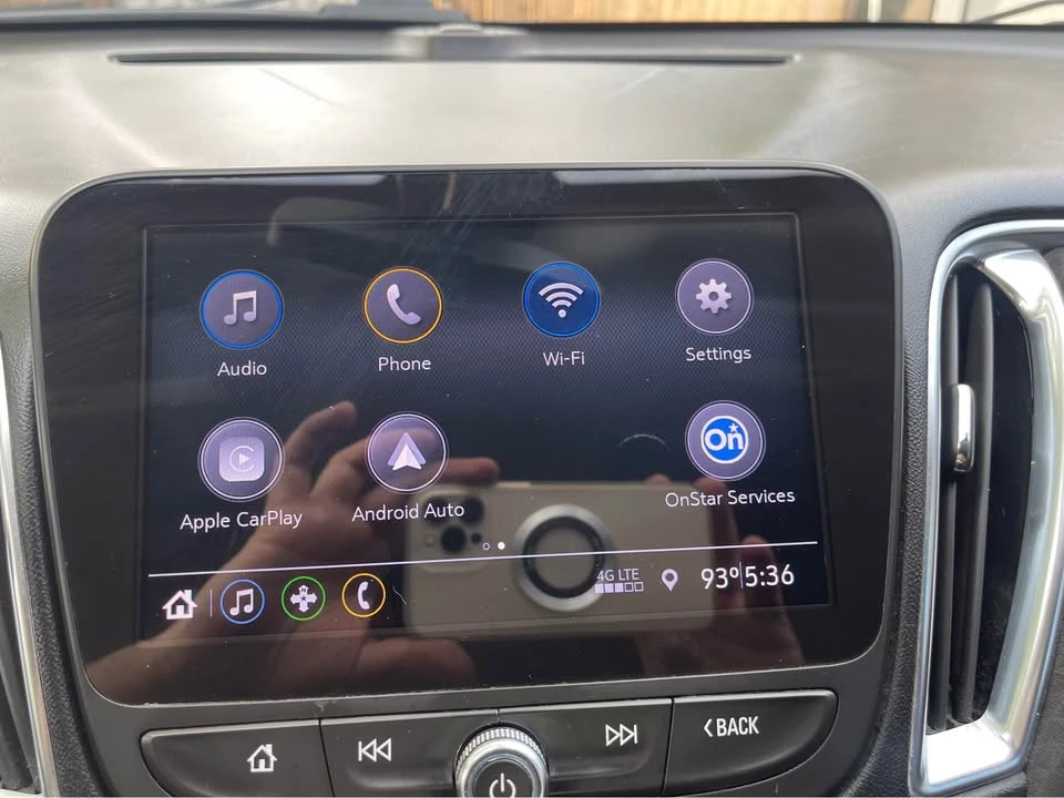 2020 Chevrolet Malibu - Image 10 of 11