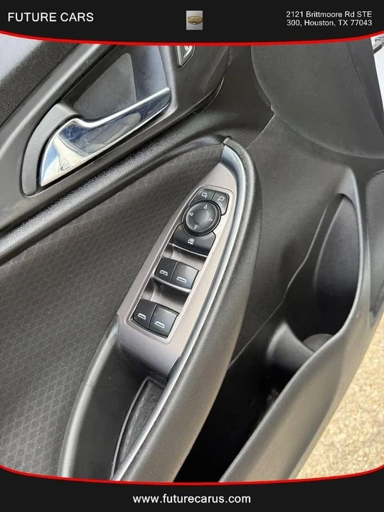 2020 Chevrolet Malibu - Image 13 of 16