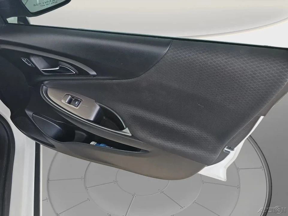 2020 Chevrolet Malibu - Image 18 of 21