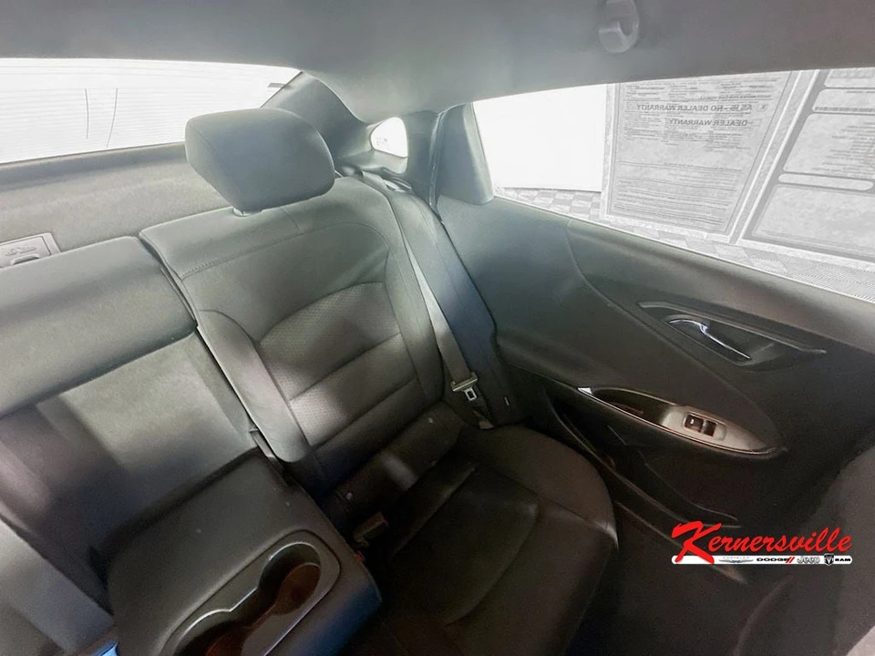 2020 Chevrolet Malibu - Image 14 of 21