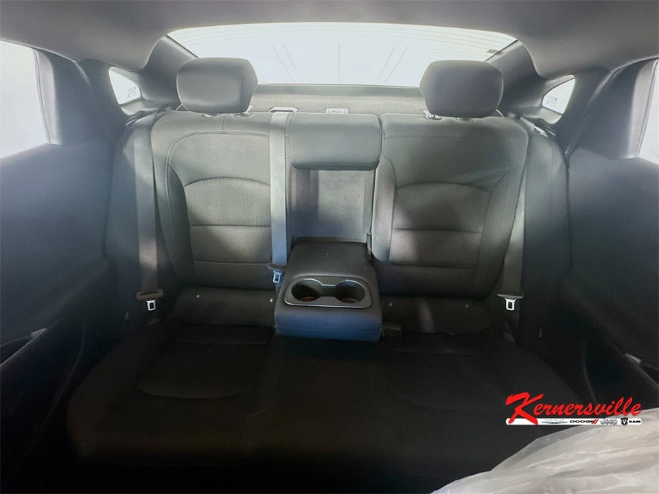2020 Chevrolet Malibu - Image 13 of 21