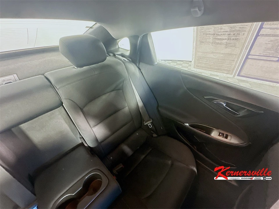 2020 Chevrolet Malibu - Image 14 of 21