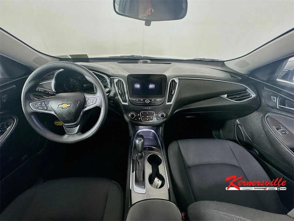 2020 Chevrolet Malibu - Image 10 of 21