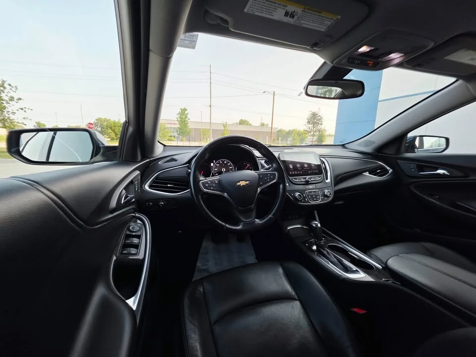 2020 Chevrolet Malibu - Image 10 of 20