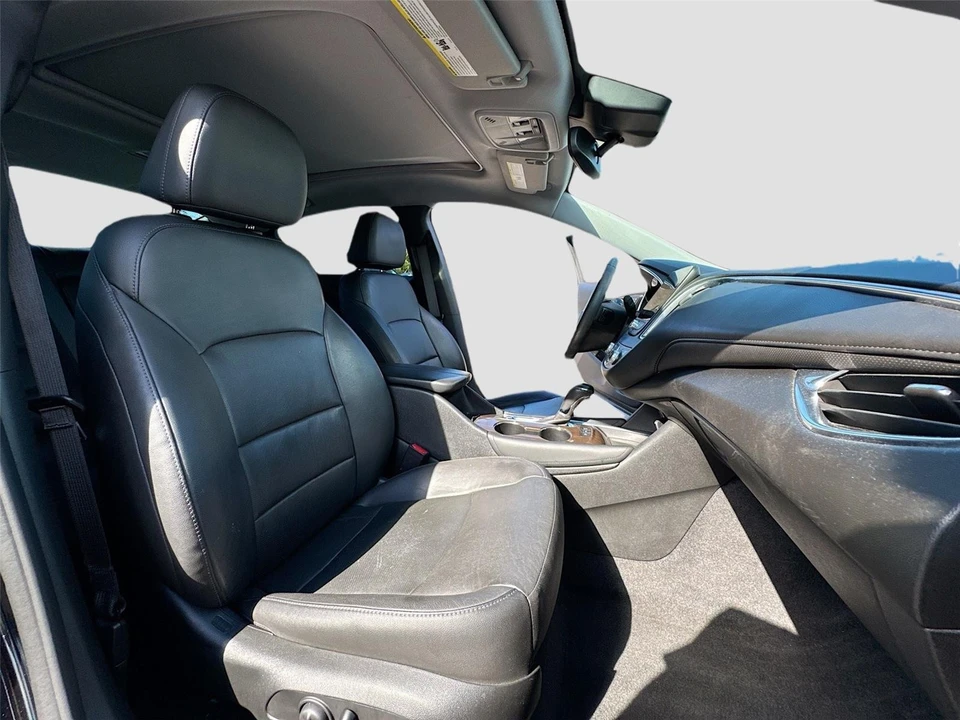 2020 Chevrolet Malibu - Image 15 of 16