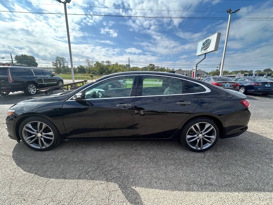 2020 Chevrolet Malibu - Image 8 of 12