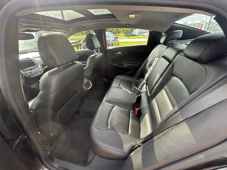 2020 Chevrolet Malibu - Image 11 of 12