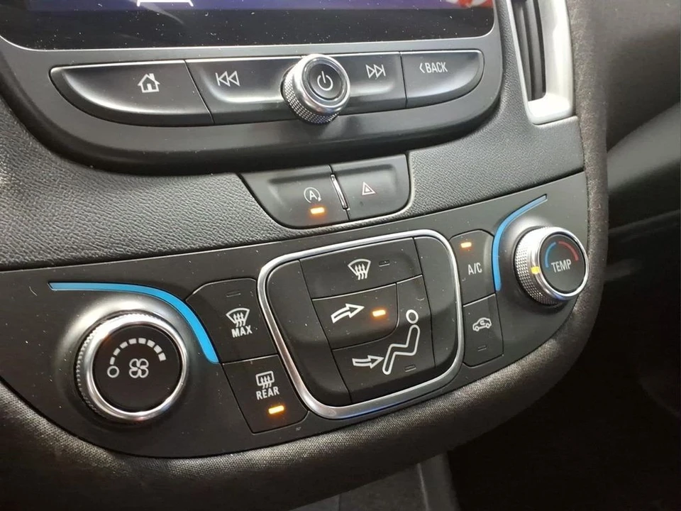 2020 Chevrolet Malibu - Image 9 of 21