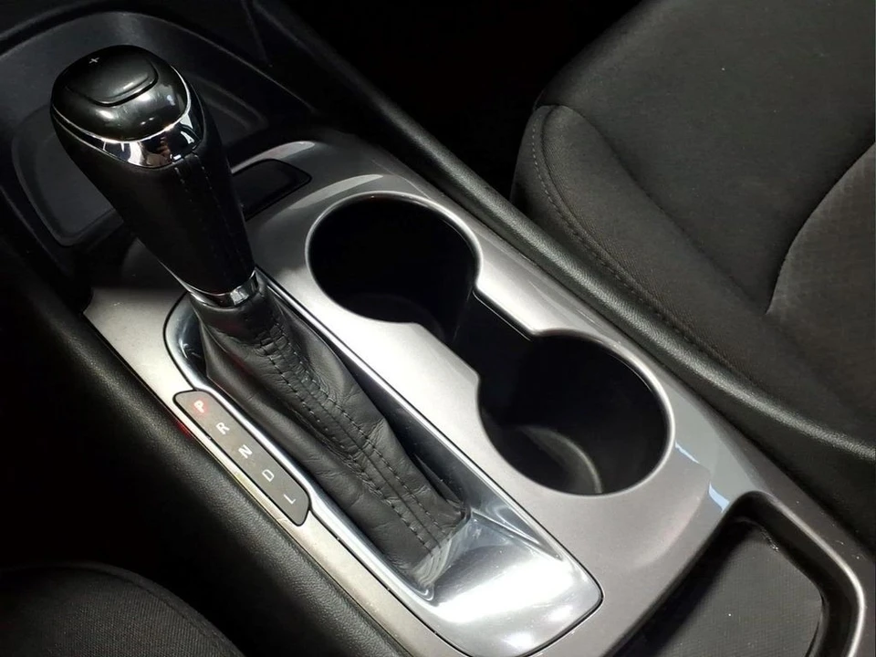 2020 Chevrolet Malibu - Image 12 of 21