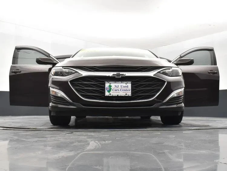 2020 Chevrolet Malibu - Image 11 of 12