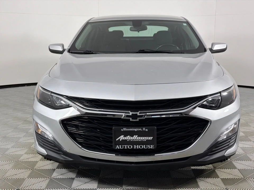 2020 Chevrolet Malibu - Image 11 of 12