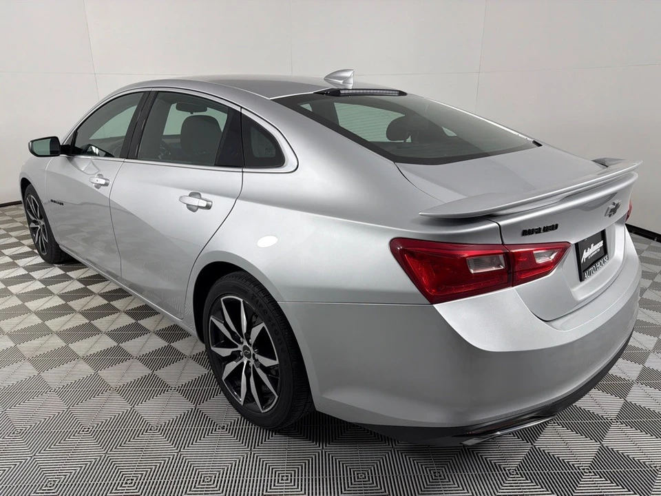 2020 Chevrolet Malibu - Image 8 of 12