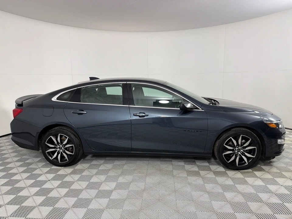 2020 Chevrolet Malibu - Image 4 of 12
