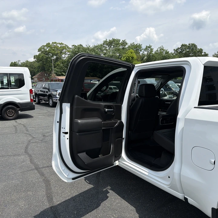 2020 Chevrolet Silverado 4th Gen - Image 17 of 30